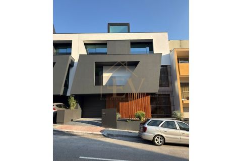 Villa i Guimaraes, Braga, Guimaraes - € 595.000 | Ref: MF-018 - foto 2