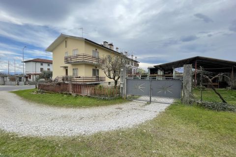 Villa a Udine, Udine, Udine - € 248.000 | Ref: Casa con scoperto - foto 2
