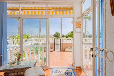 Villa i Punta Prima, Alicante, Punta Prima - € 265.000 | Ref: R-43306 - foto 13