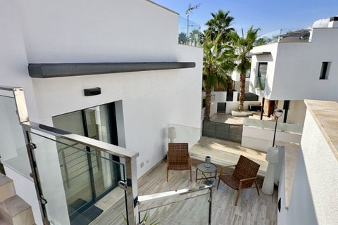 Villa i Cabo Roig, Alicante, Cabo Roig - € 449.950 | Ref: R-26995 - foto 37