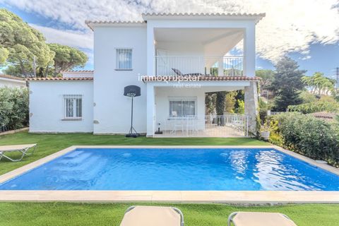 Villa i Platja D'aro, Gerona, Platja D'aro - € 690.000 | Ref: 1402 - foto 1