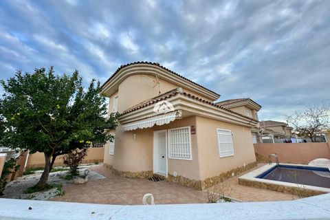 Villa a Torrevieja, Alicante, Torrevieja - € 320.000 | Ref: IH-48909 - foto 2