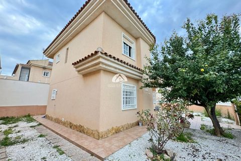 Villa a Torrevieja, Alicante, Torrevieja - € 320.000 | Ref: IH-48909 - foto 24