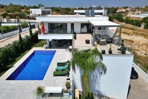Villa a Alcantarilha, Faro, Alcantarilha - € 1.250.000 | Ref: OP154 - foto 5