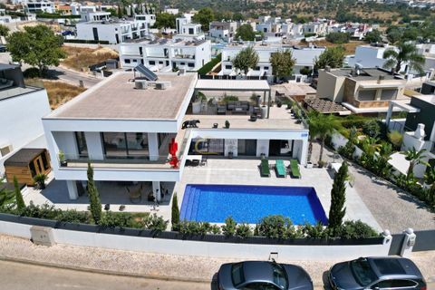 Villa a Alcantarilha, Faro, Alcantarilha - € 1.250.000 | Ref: OP154 - foto 7