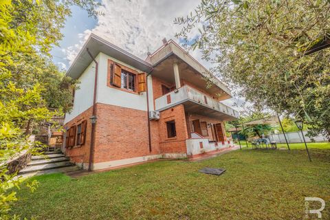 Villa a Camaiore, Lucca, Camaiore - € 980.000 | Ref: R06673CAVI - foto 18