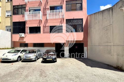 Erhvervsejendom i Amadora, Lisbon, Amadora - € 240.000 | Ref: CC-010260254 - foto 2