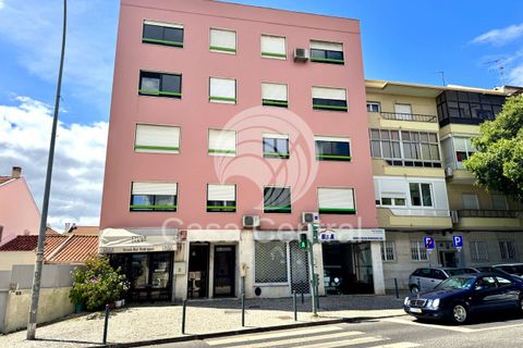 Erhvervsejendom i Amadora, Lisbon, Amadora - € 240.000 | Ref: CC-010260254 - foto 17