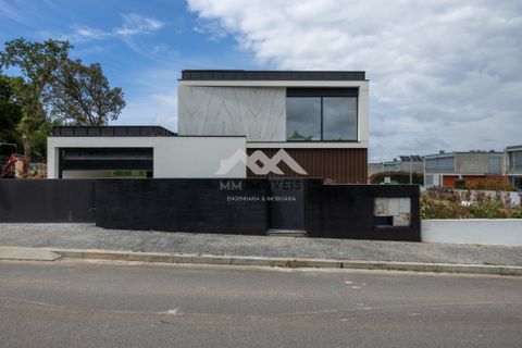 Villa a Serzedo, Porto, Serzedo - € 850.000 | Ref: MM319/25VNG/RJ(1) - foto 33