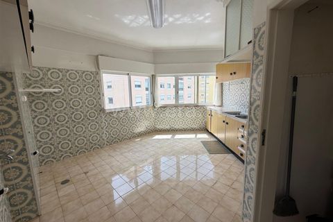 Lejlighed i Amadora, Lisbon, Amadora - € 285.000 | Ref: 270260057 - foto 2