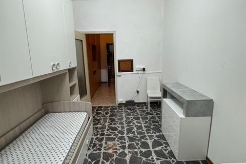 Estudi a Modena, Modena, Modena - € 300/mes | Ref: 2132 - foto 2