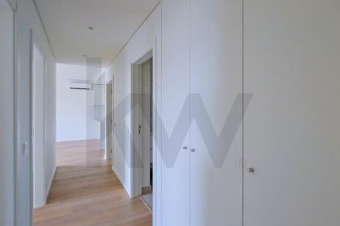 Apartament a Alges, Lisbon, Alges - € 3.000/mes | Ref: KWPT-032669 - foto 14