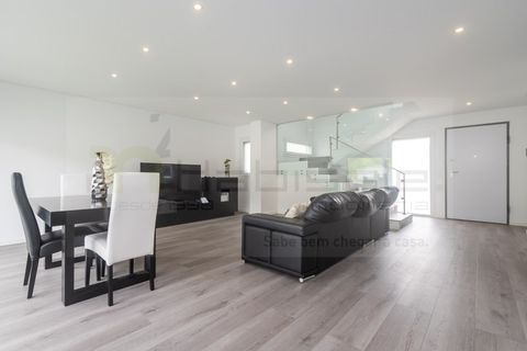 Villa i Odivelas, Lisbon, Odivelas - € 760.000 | Ref: M3398 - foto 17