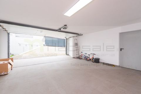 Villa i Odivelas, Lisbon, Odivelas - € 760.000 | Ref: M3398 - foto 44