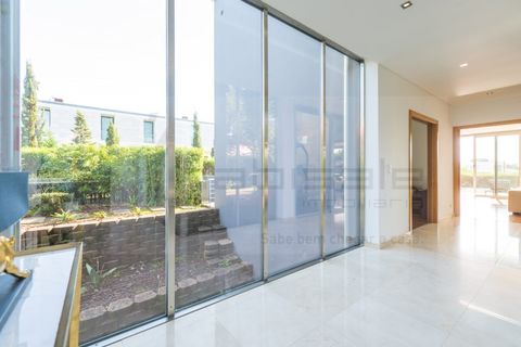 Villa a Belas, Lisbon, Belas - € 2.850.000 | Ref: M10991 - foto 25