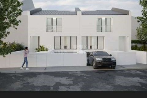 Helårsgrund i Senhora da Hora, Porto, Senhora da Hora - € 310.000 | Ref: PROP-027959 - foto 1