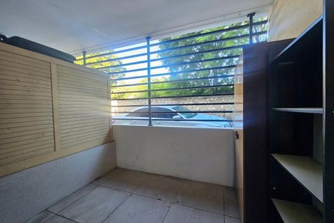 Lejlighed i Marseille, Bouches-du-Rhone, Marseille - € 140.000 | Ref: BLTP-YF4-Z66 - foto 2