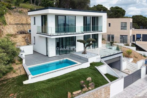 Villa i Lloret De Mar, Gerona, Lloret De Mar - € 795.000 | Ref: 74931 - foto 1