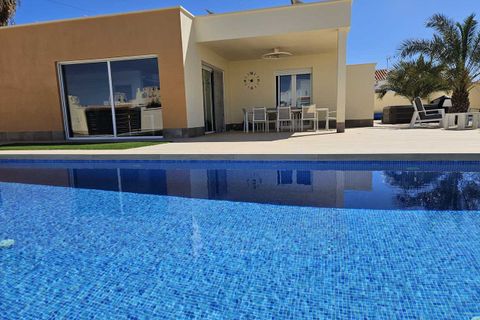 Villa a Torrevieja, Alicante, Torrevieja - € 780.000 | Ref: MLSC264843 - foto 2