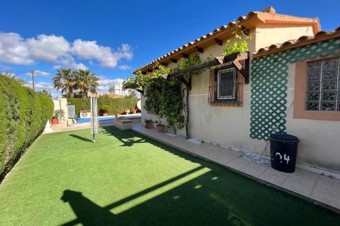 Villa a Cabo Roig, Alicante, Cabo Roig - € 790.000 | Ref: MLSC906093 - foto 21