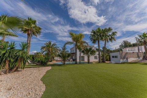 Villa a Alicante, Alicante, Alicante - € 1.080.000 | Ref: LUX0057 - foto 2