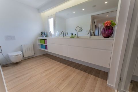 Villa a Alicante, Alicante, Alicante - € 1.080.000 | Ref: LUX0057 - foto 8