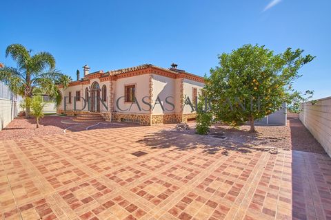 Villa i Busot, Alicante, Busot - € 498.000 | Ref: 01493/8734 - foto 1