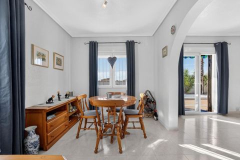 Villa - Playa Flamenca, Alicante, Playa Flamenca - € 495 000 | Réf : 200-4801 - photo 9
