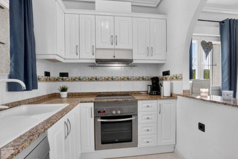 Villa - Playa Flamenca, Alicante, Playa Flamenca - € 495 000 | Réf : 200-4801 - photo 12