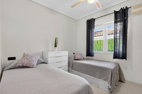 Villa - Playa Flamenca, Alicante, Playa Flamenca - € 495 000 | Réf : 200-4801 - photo 15