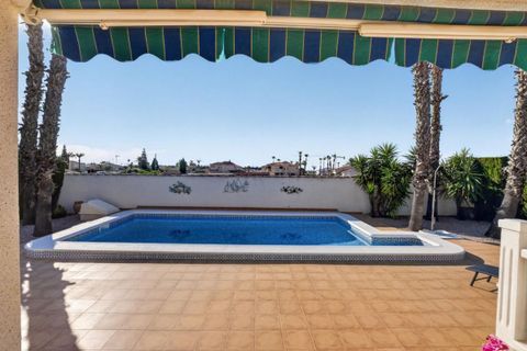 Villa - Playa Flamenca, Alicante, Playa Flamenca - € 495 000 | Réf : 200-4801 - photo 21
