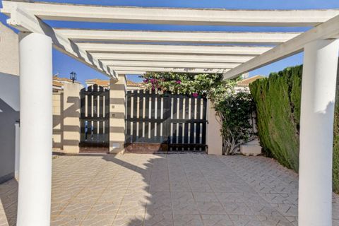 Villa - Playa Flamenca, Alicante, Playa Flamenca - € 495 000 | Réf : 200-4801 - photo 24