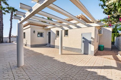 Villa - Playa Flamenca, Alicante, Playa Flamenca - € 495 000 | Réf : 200-4801 - photo 25