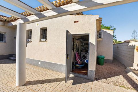 Villa - Playa Flamenca, Alicante, Playa Flamenca - € 495 000 | Réf : 200-4801 - photo 26