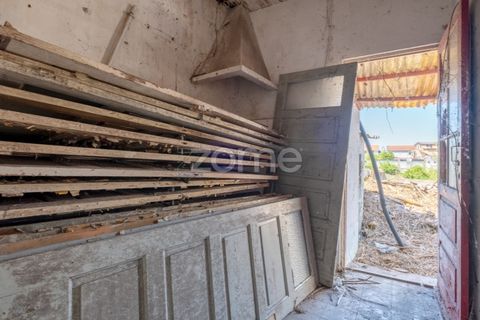 Villa a Pedroucos, Porto, Pedroucos - € 175.000 | Ref: ZMPT588740 - foto 14