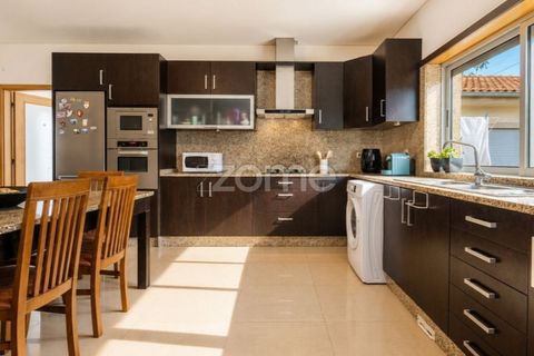 Villa i Vila Verde, Braga, Vila Verde - € 430 000 | Ref: ZMPT588154 - foto 6