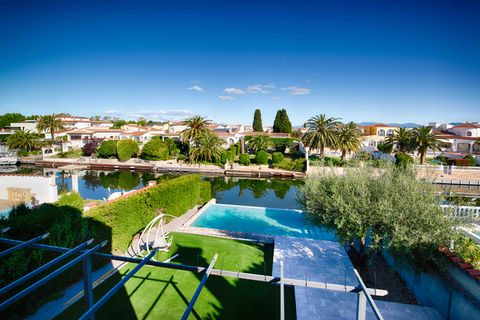 Villa a Empuriabrava, Gerona, Empuriabrava - € 1.150.000 | Ref: W-049N0R - foto 28