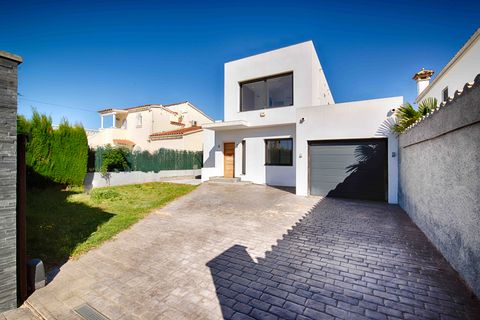 Villa a Empuriabrava, Gerona, Empuriabrava - € 1.150.000 | Ref: W-049N0R - foto 33
