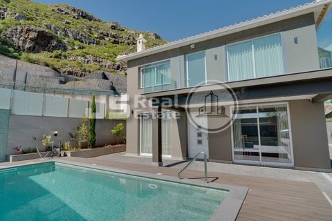 Villa i Machico, Madeira, Machico - € 1.250.000 | Ref: JS04-M0018 - foto 1