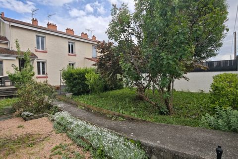 Villa a Clermont-Ferrand, Puy-de-Dome, Clermont-Ferrand - € 236.000 | Ref: 830031442781 - foto 4