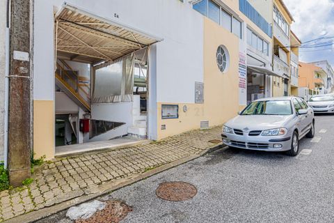 Erhvervsejendom i Amadora, Lisbon, Amadora - € 70.000 | Ref: C0379-01041 - foto 2