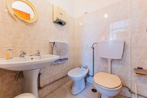 Erhvervsejendom i Amadora, Lisbon, Amadora - € 70.000 | Ref: C0379-01041 - foto 18