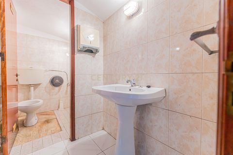Erhvervsejendom i Amadora, Lisbon, Amadora - € 70.000 | Ref: C0379-01041 - foto 38