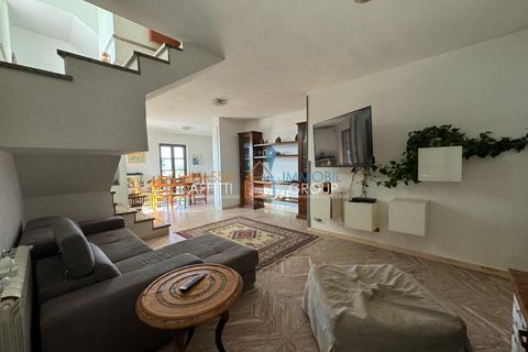 Villa a Carrara, Massa and Carrara, Carrara - € 500.000 | Ref: 3704 - foto 10