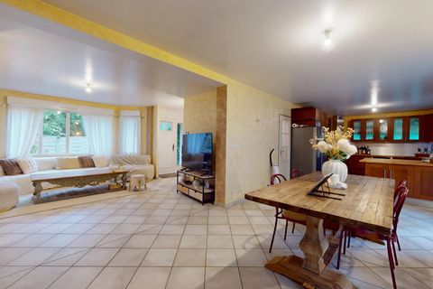 Villa a Montfermeil, Seine-Saint-Denis, Montfermeil - € 499.000 | Ref: 87004011 - foto 2