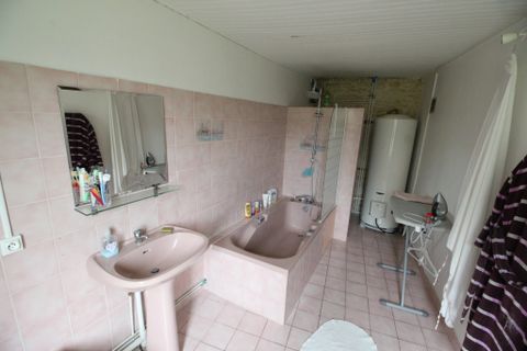 Villa a Chassiecq, Charente, Chassiecq - € 224.700 | Ref: BVI85081 - foto 5