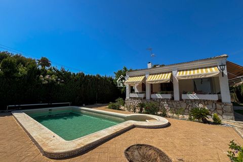 Villa a Torrevieja, Alicante, Torrevieja - € 2.500/mes | Ref: CHA00750 - foto 2