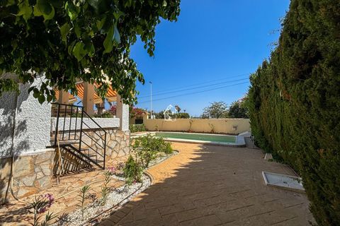 Villa a Torrevieja, Alicante, Torrevieja - € 2.500/mes | Ref: CHA00750 - foto 4
