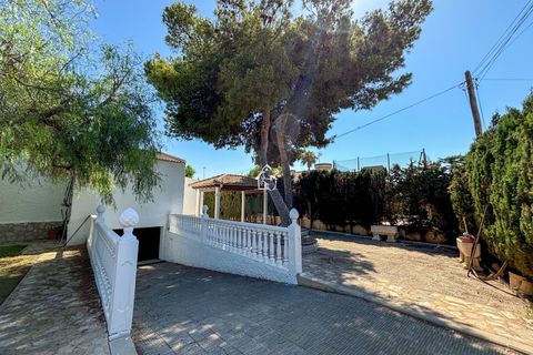 Villa a Torrevieja, Alicante, Torrevieja - € 2.500/mes | Ref: CHA00750 - foto 11