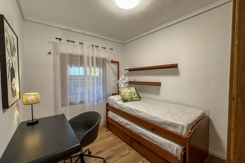 Villa a Torrevieja, Alicante, Torrevieja - € 2.500/mes | Ref: CHA00750 - foto 38